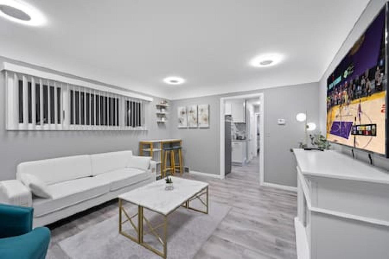 Urban Elegance Retreat In Downtown Рочестер Екстер'єр фото